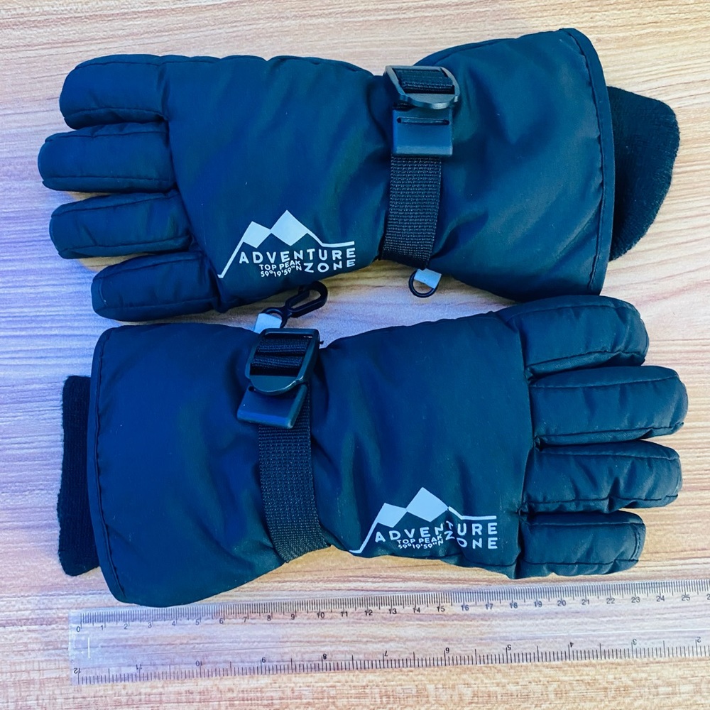Kids Gloves 🧤 10-12 Y